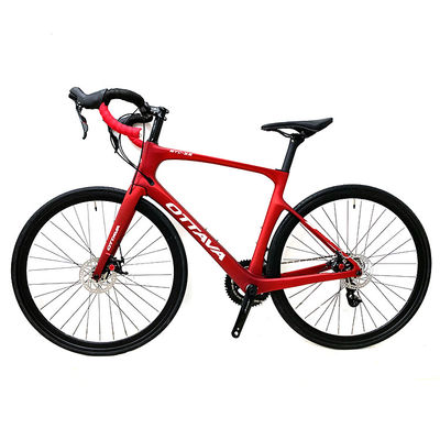 OEM Marco de fibra de carbono 700C Bicicleta de carretera con 2x11 velocidad de engranaje y suspensión de tenedor