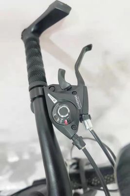 Bicicleta de carretera ligera de aleación de aluminio de 26 pulgadas 21 engranajes de velocidad y capacidad de carga de 150 kg