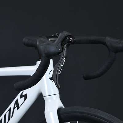 Bicicleta de carretera ligera de aluminio con 18 velocidades y freno hidráulico para el control