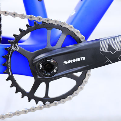 Bicicleta de montaña ligera de 29 pulgadas con tenedor delantero de fibra de carbono y cadena YBN S12S