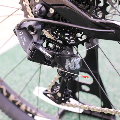 Bicicleta de montaña de fibra de carbono de 29 pulgadas MTB con cadena YBN S12S y almohadillas de disco de freno de 160 mm