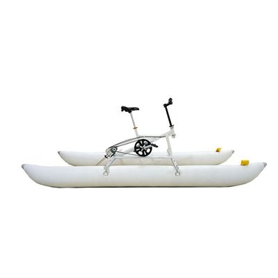 Resort Hotel Equipo de juego acuático Pedal de aleación Floating Inflatable Water Bike