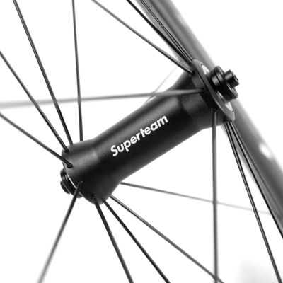 El conjunto de ruedas de fibra de carbono de Superteam es la mejor actualización para el rendimiento de las bicicletas de carretera