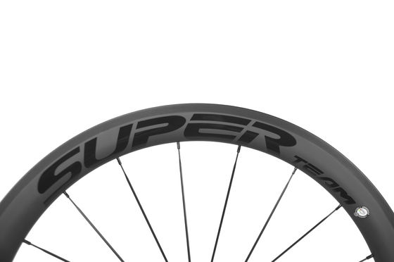El conjunto de ruedas de fibra de carbono de Superteam es la actualización perfecta para las llantas abiertas de la bicicleta y el freno V