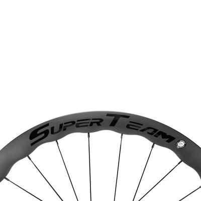 Superteam personalizado de 25 mm de ancho 45 mm de profundidad Clincher de carbono Ruedas de bicicleta