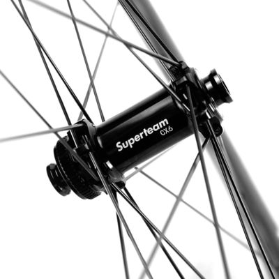 Superteam personalizado de 25 mm de ancho 45 mm de profundidad Clincher de carbono Ruedas de bicicleta