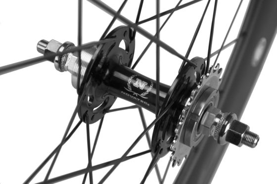 Experimenta el poder de las ruedas de fibra de carbono 700C para bicicletas de carretera La elección perfecta