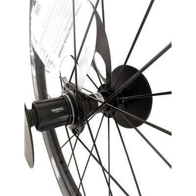 Negro 451 Bronce de borde brillante 3K Cubo de rodamiento de cerámica Cuchillas de cuchilla Espinillos Superteam Wheelset de carbono