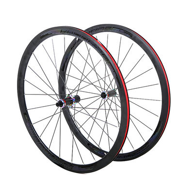 Retrospecto 700c Wheel Set en negro con cuerpo de carbono RS Hub y agujeros Galaxy Color 24/24