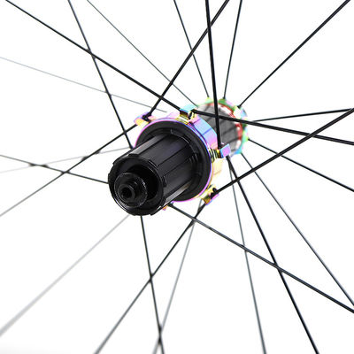Retrospecto 700c Wheel Set en negro con cuerpo de carbono RS Hub y agujeros Galaxy Color 24/24