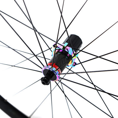 Retrospecto 700c Wheel Set en negro con cuerpo de carbono RS Hub y agujeros Galaxy Color 24/24