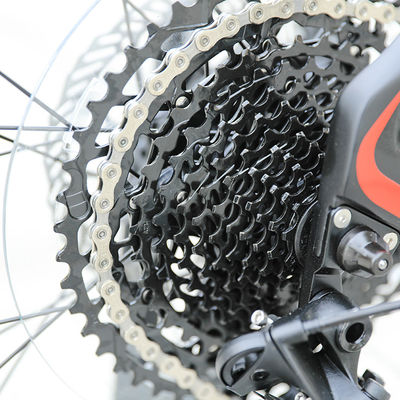 Una buena bicicleta de montaña con capacidad de carga de 130 y Sunshine 11-50T 24 velocidad HG Cassette